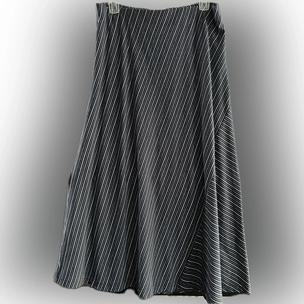 Lot of 2 -J Jill striped skirts. One is black and grey, one blue & white - Picture 3 of 5